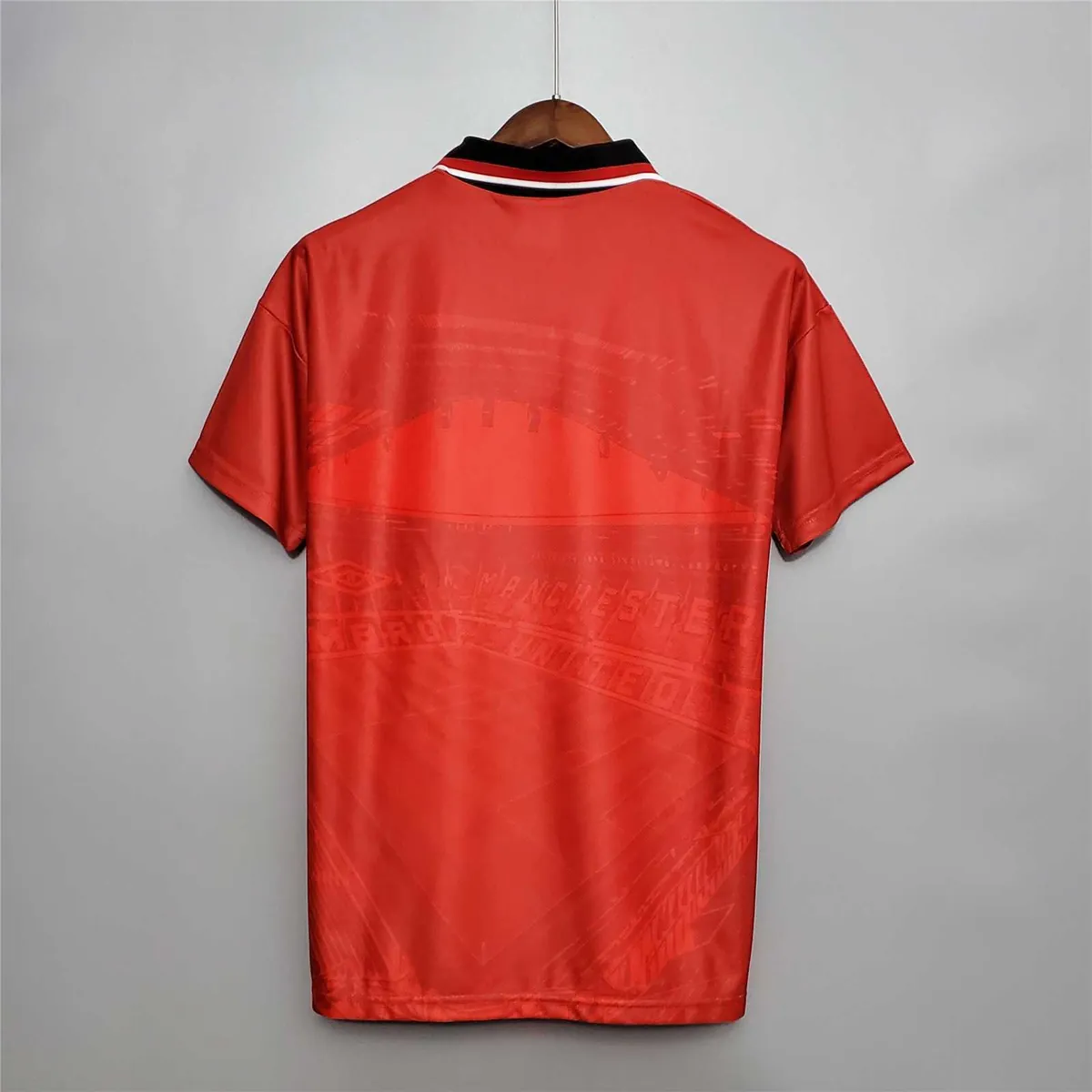 94-96 Manchester United home 4