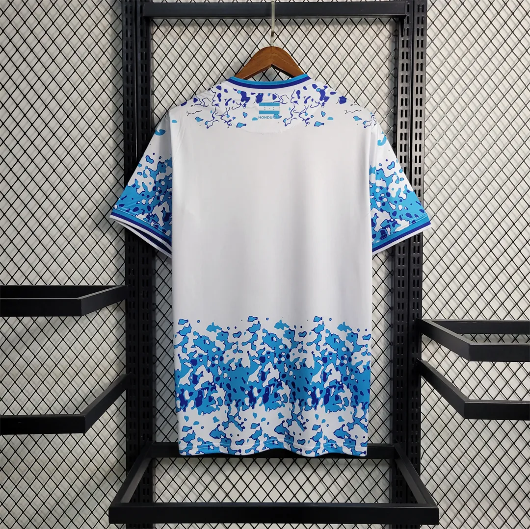 23-24 Honduras away 4
