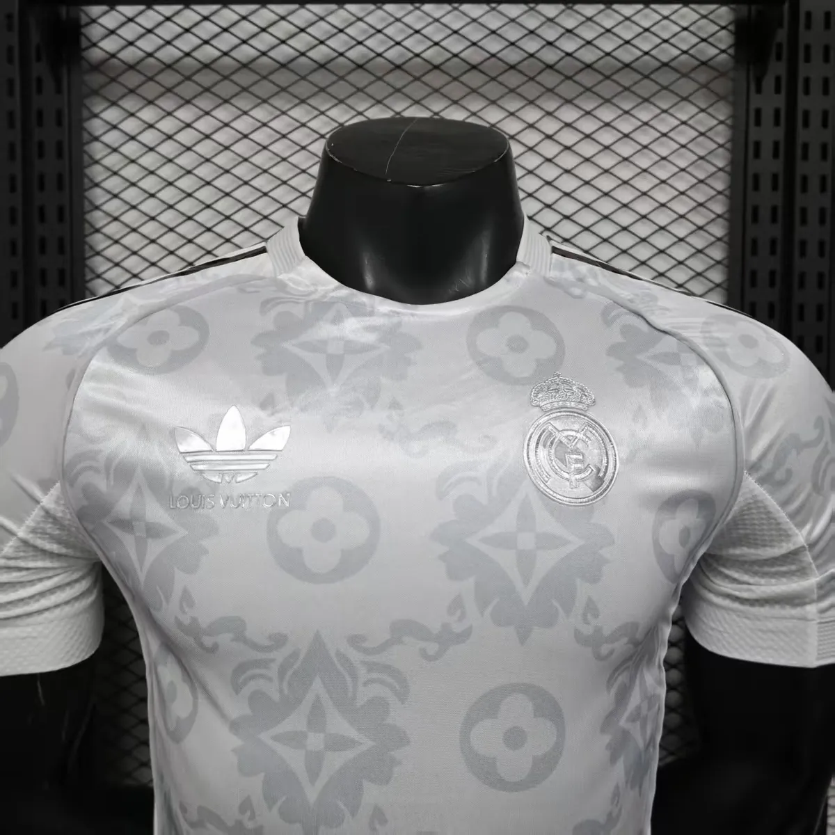 25-26 Real Madrid LV Galaxy Lights Joint Special Edition Soccer Shirt AAAAJersey Yupoo 6