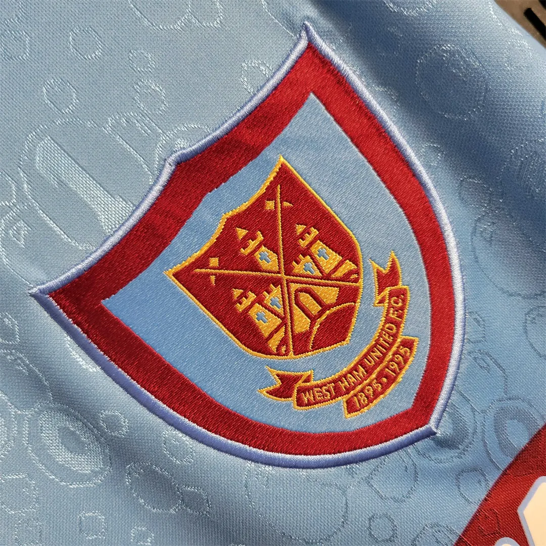 95-97 West Ham away Long Sleeves 6