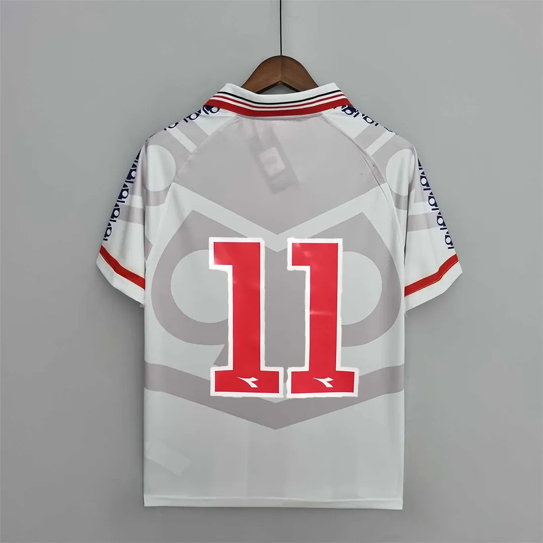 1996 University of Chile away 4