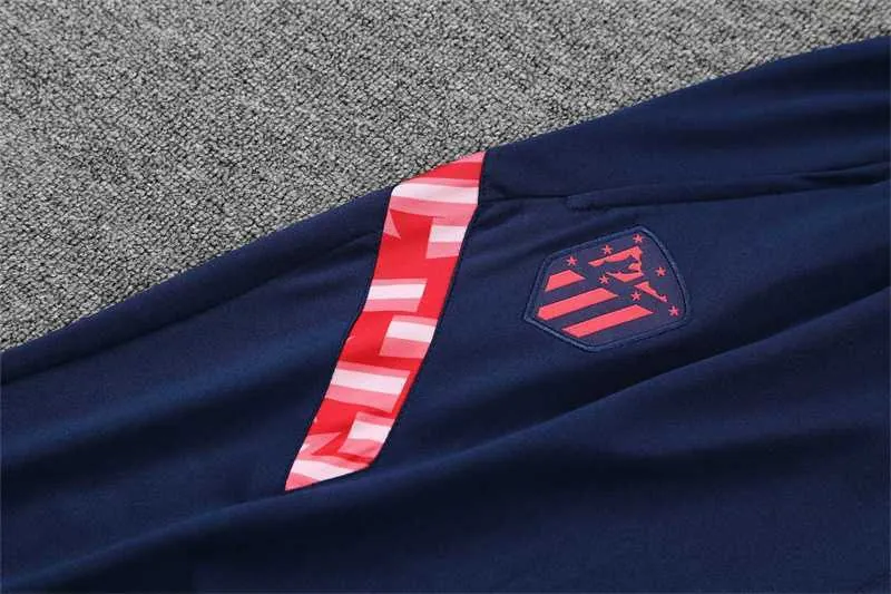 Atletico Madrid Polo red chest print 16