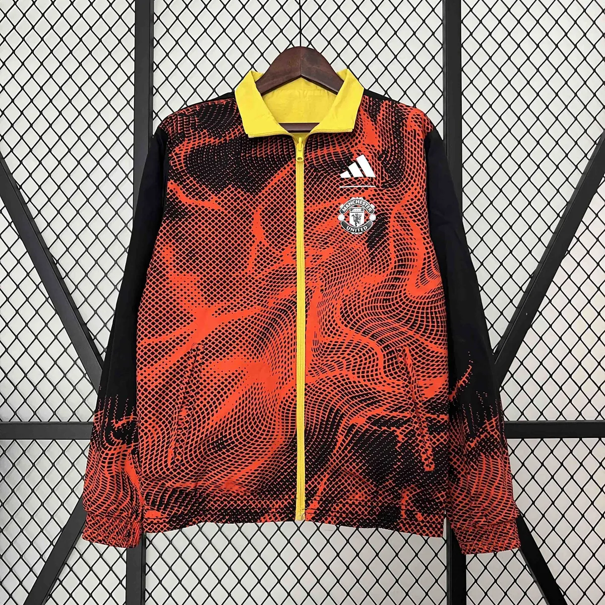 2024 Manchester United Trench Coat Reversible Windbreaker Jacket Soccer AAAAJersey Yupoo 1