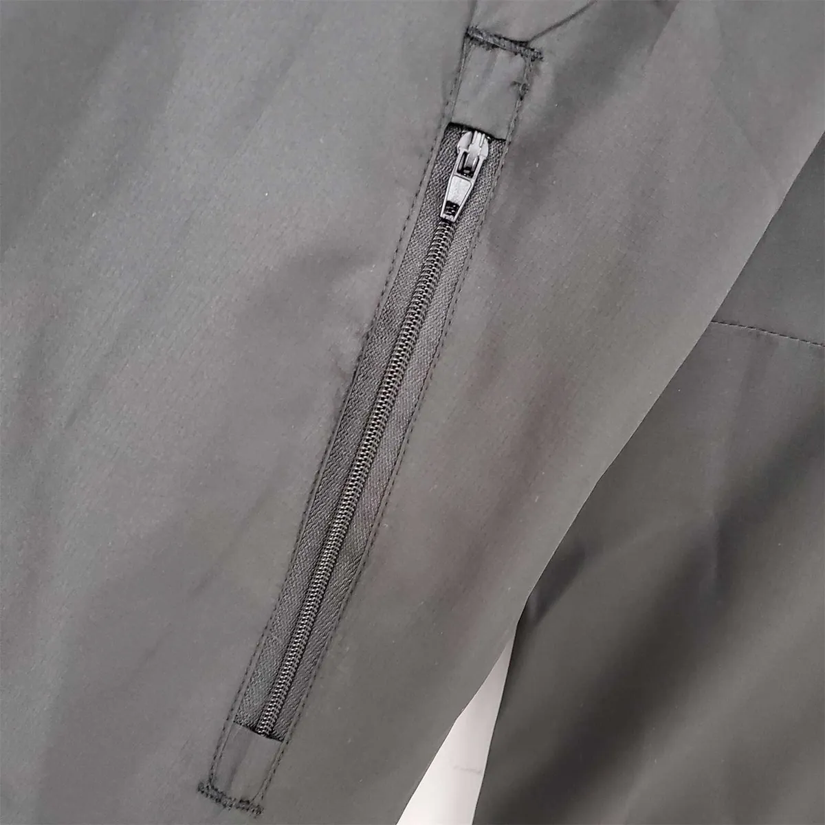 22-23 Real Madrid black windbreaker 2