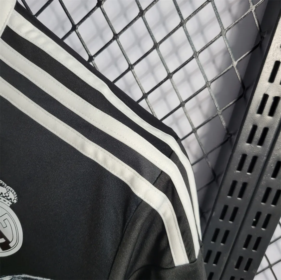 14-15 Real Madrid third away 11