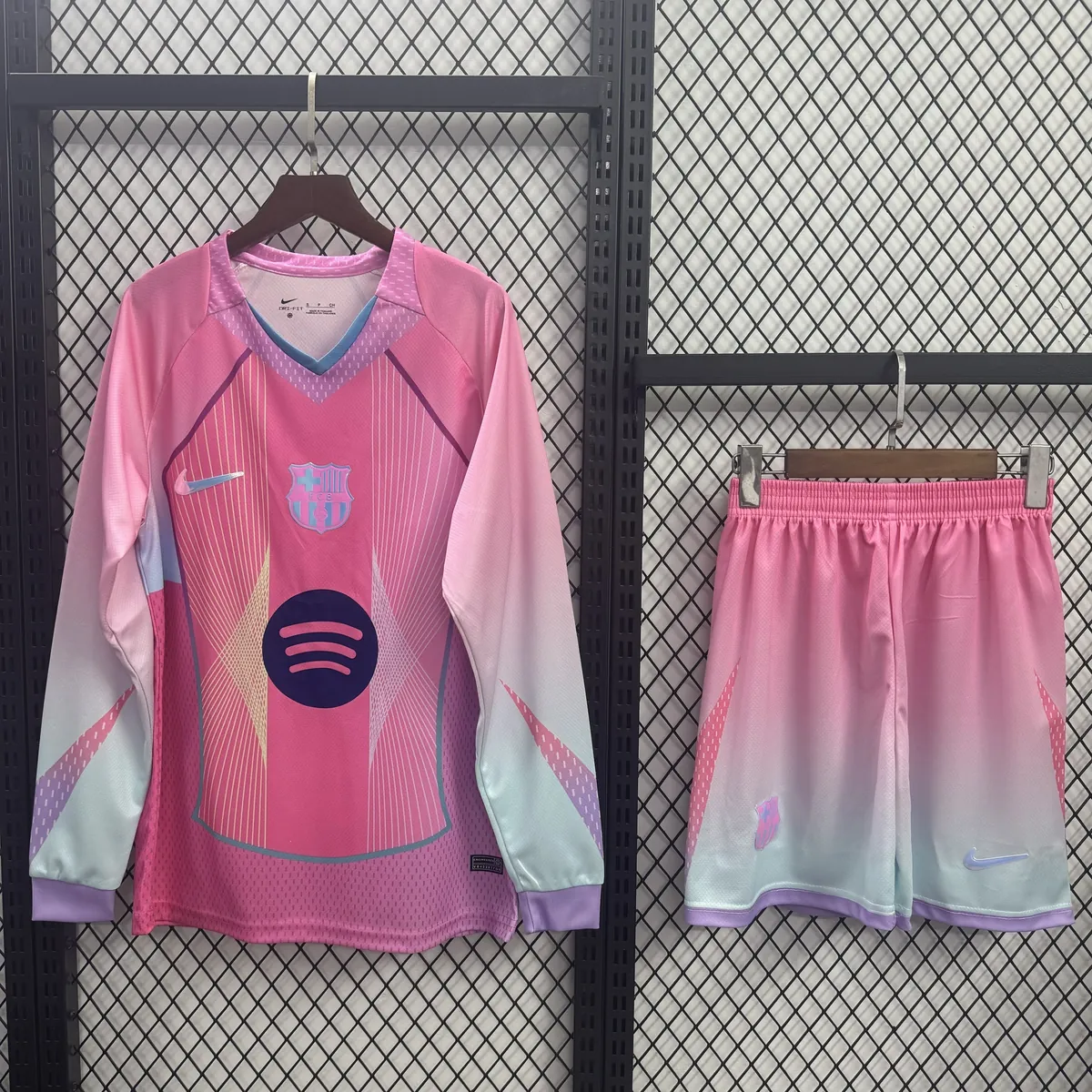 25-26 Barcelona Pink Special Edition Long Sleeve Kits Apparels AAAAJersey Supply Yupoo 2