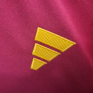 2022 Spain home 5