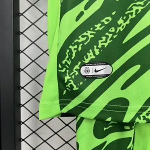 25-26 Sporting Lisbon Green Goalkeeper Kid Kits Youth Apparels Football AAAAJersey Supply Yupoo 5