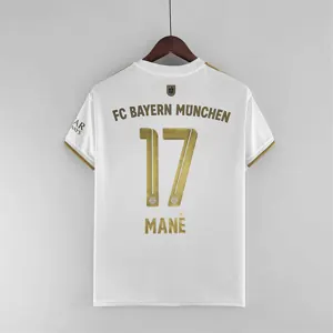 22-23 Bayern away 8