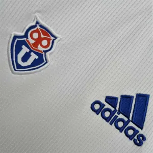 22-23 University of Chile away 10