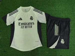 25-26 Real Madrid Training Kid And Aldult Player Version Kits Soccer AAAAJersey Supply Yupoo