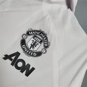 20-21 Manchester United whiteblack red edg windbreakere 7