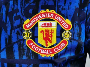 92-93 Manchester United away long sleeve 7