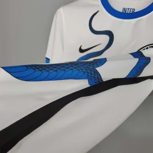 21-22 Inter Milan away 5