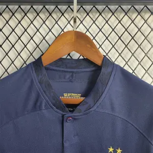 2022 France home 8