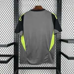 25-26 Real Madrid Goalkeeper Kit Football T-Shirt AAAAJersey Wholesale Yupoo 2