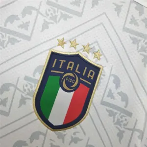2020 Italy away white 5