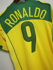 2004 Brazil home 4