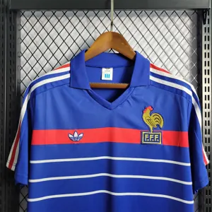 1984 France home 7