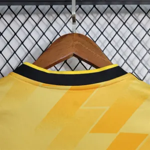 23-24 Ajax away 1