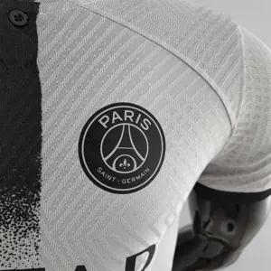 22-23 PSG away player version 12