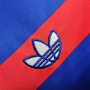 1984 France home 5
