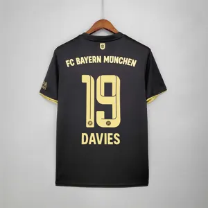 21-22 Bayern Munich away 1