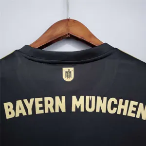 21-22 Bayern Munich away 9