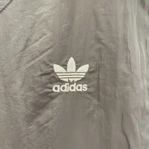 24-25 Real Madrid Grey Windbreaker Jacket AAAAJersey Supplier Yupoo 4