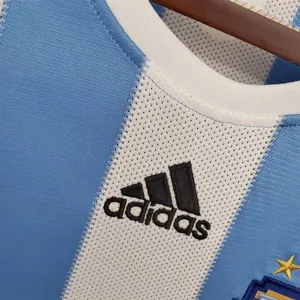 2010 Argentina home 1