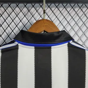 00-01 Newcastle home 6