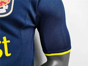 00-01 Arsenal away 4