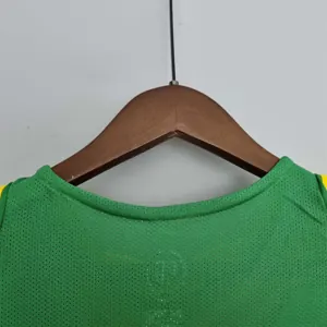 2004 Brazil home 17