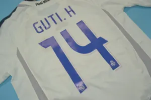 06-07 Real Madrid home white 17