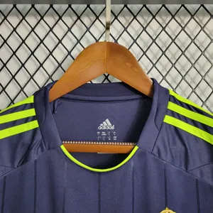 12-13 Real Madrid away 5