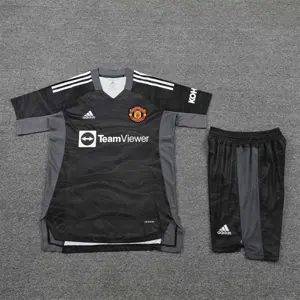 21-22 Manchester United black goalkeeper 11
