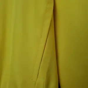 21-22 Dortmund yellowwhite windbreaker 6