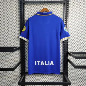 1996 Italy home 7