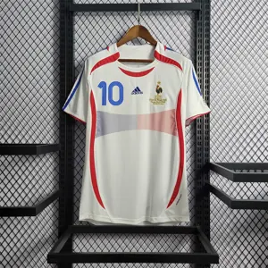 2006 France away white 1