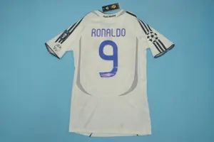 06-07 Real Madrid home white 28
