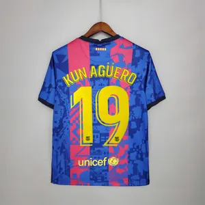 21-22 Barcelona third away 10