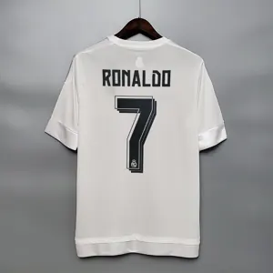 15-16 Real Madrid home 5
