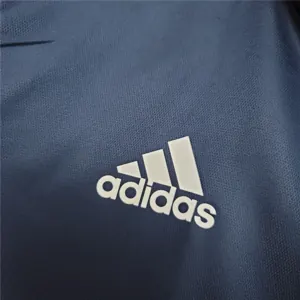 20-21 Bayern Munich royal blue windbreaker 3