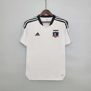Colo-Colo 13-time champion version home