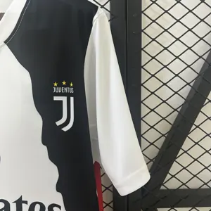 Cristiano Ronaldo Commemorative Edition Kit Soccer T-Shirt AAAAJersey Dropship Yupoo 4