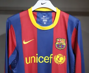 10-11 Barcelona Home Retro Kit Vintage Player Version Long Sleeve Shirt AAAAJersey Dropship Yup 1