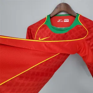 2004 Portugal home red 14
