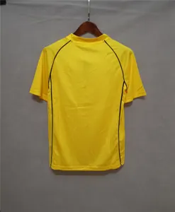 02 Dortmund home yellow 2