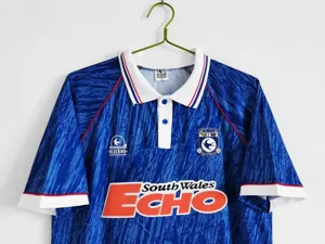 92-93 Cardiff City home 2