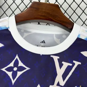 25-26 Real Madrid x LV Navy&Blue Special Edition Shirt AAAAJersey Dropship Yupoo 4